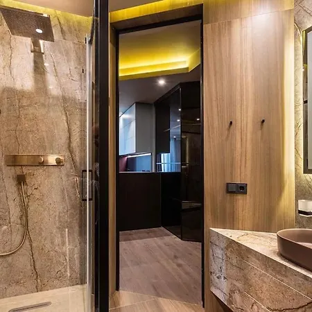 Apartment Luxury In The Superb Location *