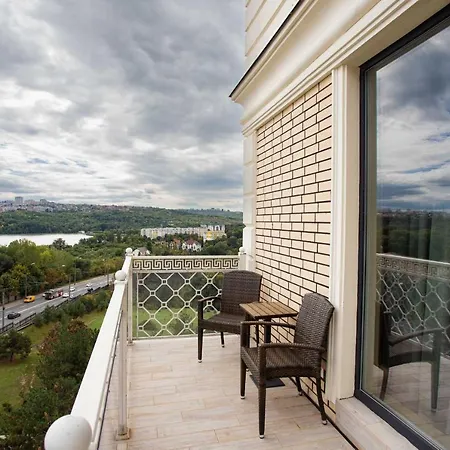 Apartment Luxury In The Superb Location Chisinau
